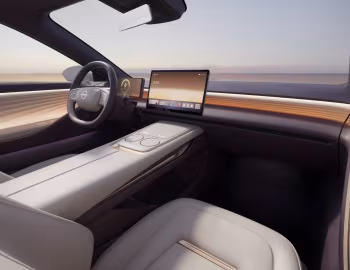 Интерьер Nissan Evo Concept '04.2024