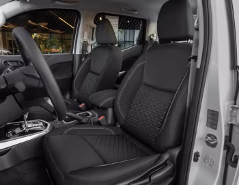 Интерьер Nissan Frontier Attack 4×4 Double Cab [Latam] '2022–н.в.