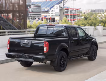 2018–21 Nissan Frontier SV "Midnight Edition" Crew Cab [North America] (D40) '2017–21
