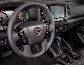 Інтэр'ер 2022–н.ч. Nissan Frontier Pro-4X [Mexico] (D41) '2021–н.ч.
