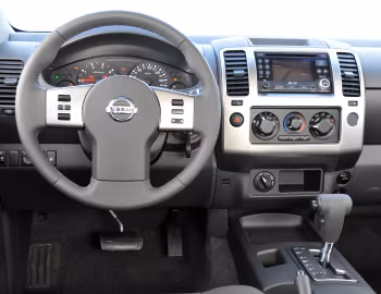 Передня панель Nissan Frontier Attack Crew Cab (D40) '2011–12
