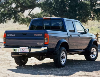 2001 Nissan Frontier Crew Cab (D22) '2000–01