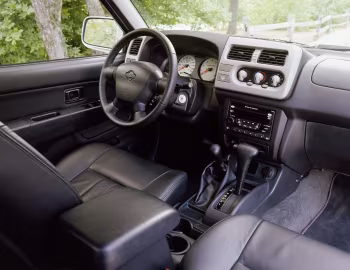 Front Panel 2002–05 Nissan Frontier Crew Cab (D22) '2001–05