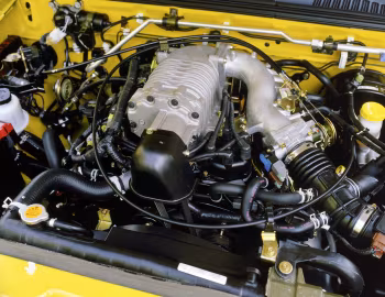 Under The Hood 2002–05 Nissan Frontier Crew Cab (D22) '2001–05