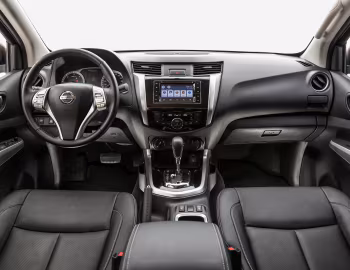 Торпедо Nissan Frontier LE Double Cab [Latam] (D23) '2017–21
