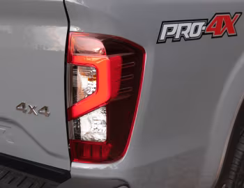 Nissan Frontier PRO-4X Double Cab [Latam] (D23) '2022–н.в.
