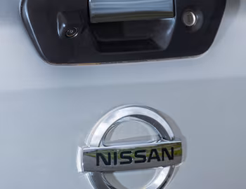 Nissan Frontier XE 4×4 Double Cab [Latam] (D23) '2022–н.ч.