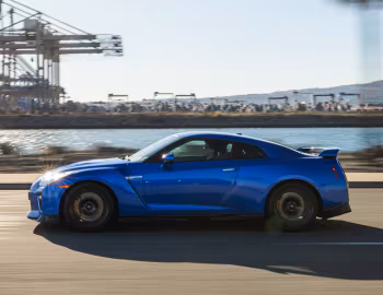 2021–23 Nissan GT-R Premium [North America] (R35) '2020–22