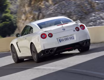 Nissan GT-R Black Edition [Worldwide] (R35) '2010–13