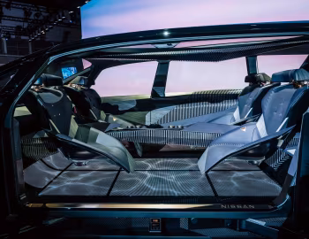 Інтер'єр Nissan Hyper Tourer '10.2023