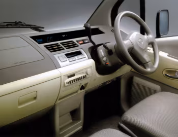 Інтер'єр Nissan Hypermini '09.1999–12.2001