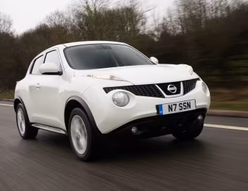 Nissan Juke [UK-spec] (YF15) '2010–14