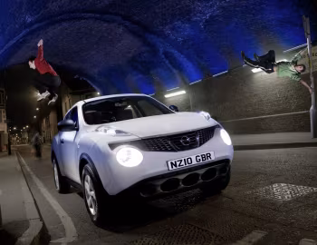 Nissan Juke [UK-spec] (YF15) '2010–14