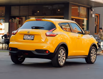 Nissan Juke ST [Australia] (YF15) '2015–19