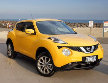 Nissan Juke ST [Australia] (YF15) '2015–19