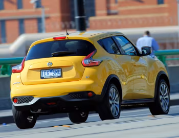 Nissan Juke ST [Australia] (YF15) '2015–19