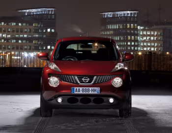 Nissan Juke [UK-spec] (YF15) '2010–14
