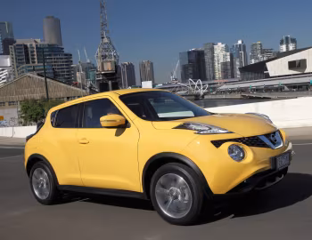 Nissan Juke ST [Australia] (YF15) '2015–19
