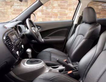 内饰 Nissan Juke [UK-spec] (YF15) '2010–14