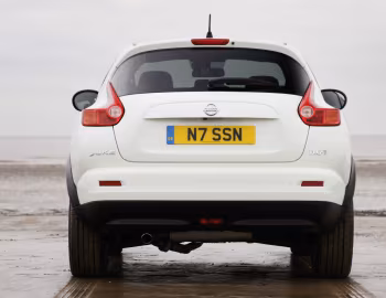 Nissan Juke [UK-spec] (YF15) '2010–14
