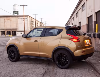 2013–14 Nissan Juke "Midnight Edition" (YF15) '2012–14