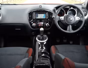 Тарпеда Nissan Juke N-Tec [UK-spec] (YF15) '2013–14
