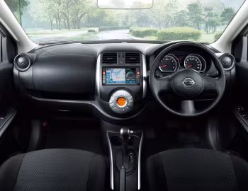 Front Panel Nissan Latio (N17) '10.2012–10.2014