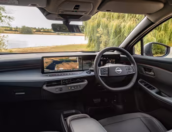 Тарпеда Nissan Leaf [UK-spec] '2026