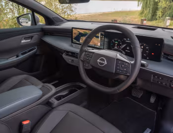 Інтэр'ер Nissan Leaf [UK-spec] '2026