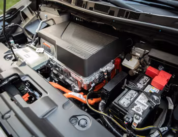 Пад капотам Nissan Leaf SL [Latam] '2019–22
