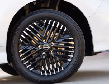 2023–25 Nissan Leaf SV Plus [North America] '2022–25