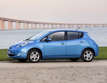 Nissan Leaf [Worldwide] '2011–13