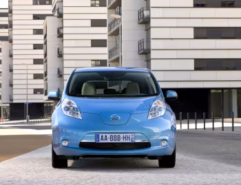 Nissan Leaf [Worldwide] '2011–13