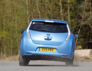 Nissan Leaf [UK-spec] '2011–13