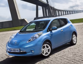 Nissan Leaf [Worldwide] '2011–13