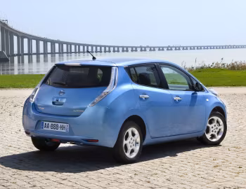 Nissan Leaf [Worldwide] '2011–13