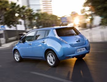 Nissan Leaf [Worldwide] '2011–13
