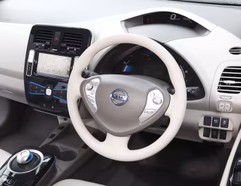 Передня панель Nissan Leaf [Australia] '06.2012–18