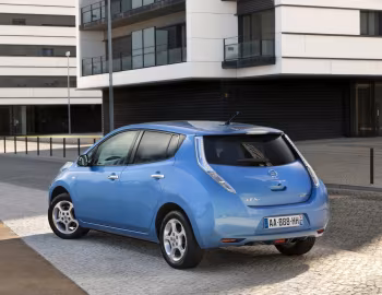 Nissan Leaf [Worldwide] '2011–13