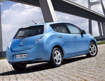 Nissan Leaf [Worldwide] '2011–13