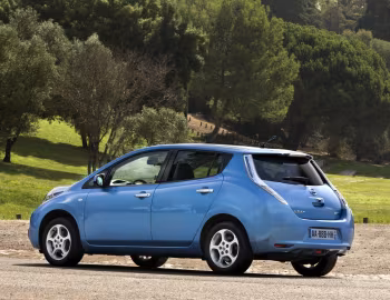 Nissan Leaf [Worldwide] '2011–13