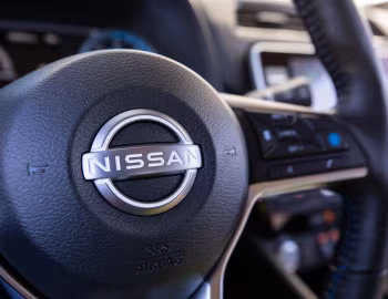Интерьер 2023–25 Nissan Leaf SV Plus [North America] '2022–25