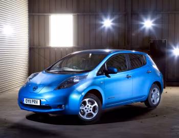 Nissan Leaf [UK-spec] '2011–13