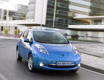 Nissan Leaf [Worldwide] '2011–13