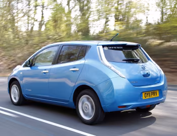 Nissan Leaf [UK-spec] '2011–13