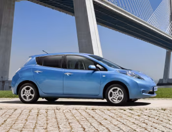 Nissan Leaf [Worldwide] '2011–13