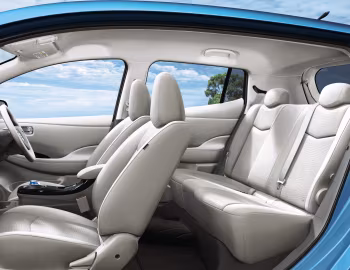 Інтер'єр Nissan Leaf [Japan] '12.2010–18
