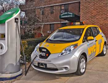 Nissan Leaf Taxi [North America] '2013–17