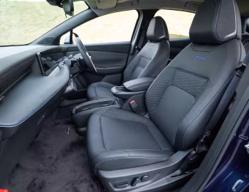 Інтер'єр Nissan Leaf Autech [Japan] '10.2025–н.ч.