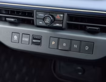 Interior Nissan Leaf B7 G [Japan] '10.2025–pr.
